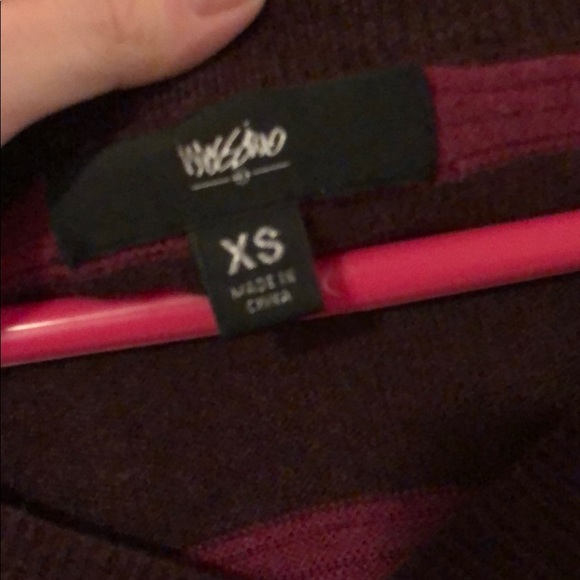 sweater - Picture 2 of 2